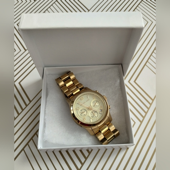 Michael Kors Accessories - Michael Kors 5055 Runway Gold Tone Chronograph Womens Watch